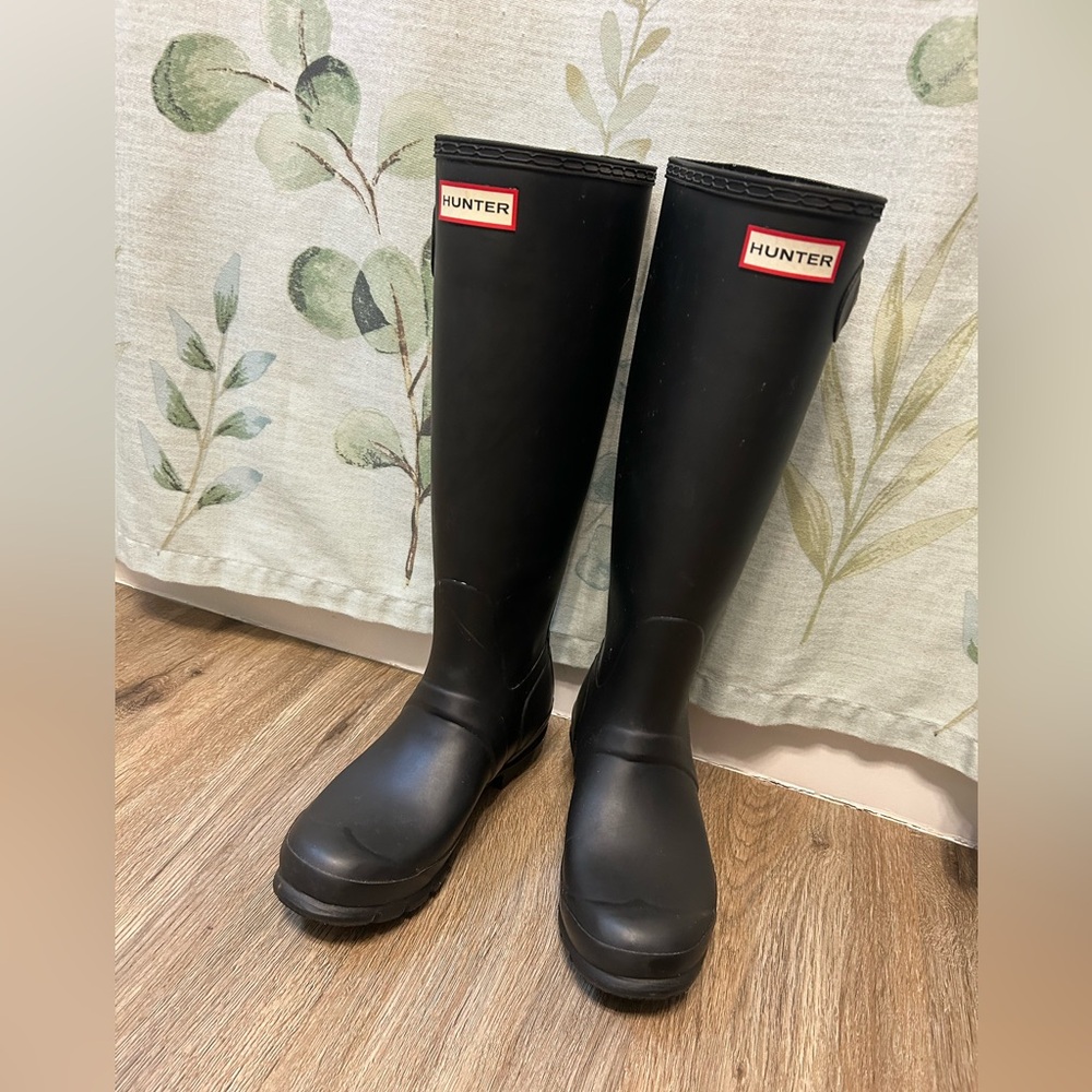 Size 7 Tall Hunter Boots